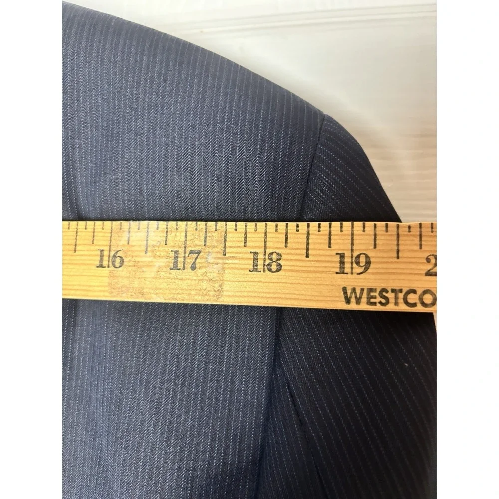 Jos A Bank Mens 40R Suit Jacket 2 Button Black Pinstripe Wool Blazer Sport Coat
